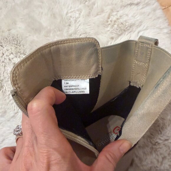 EUC Blondo Dahlia Waterproof Bootie Sand Suede 7.5 - Picture 8 of 14
